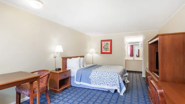 Days Inn by Wyndham Dover Downtown photo 5