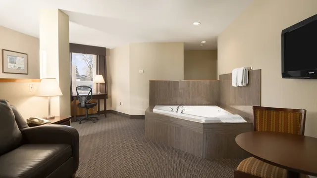 Days Inn by Wyndham Estevan photo 11