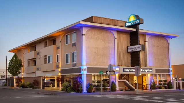 Days Inn by Wyndham Eureka CA photo 4