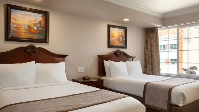 Days Inn by Wyndham Eureka CA photo 11