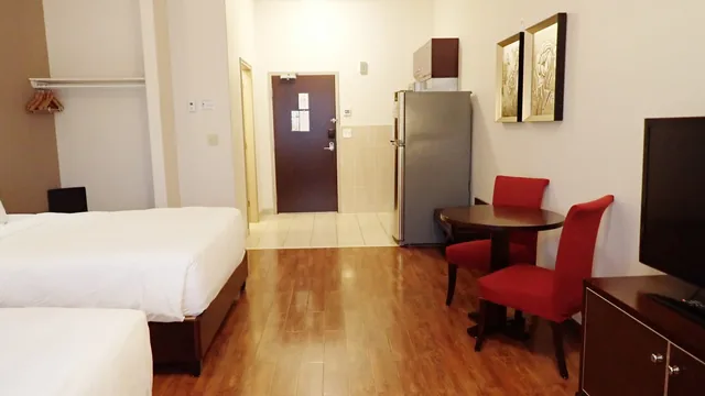 Days Inn & Suites by Wyndham Fort Saskatchewan photo 3