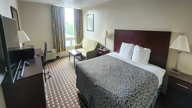 Days Inn by Wyndham Fort Wright Cincinnati Area photo 11