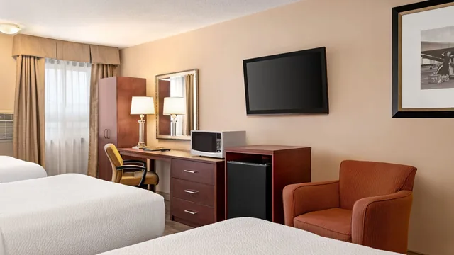 Days Inn by Wyndham Fredericton photo 2