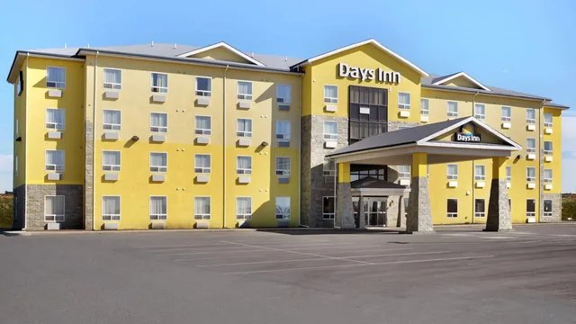 Days Inn by Wyndham Grande Prairie photo 2