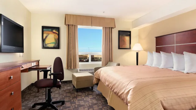 Days Inn by Wyndham Grande Prairie photo 4