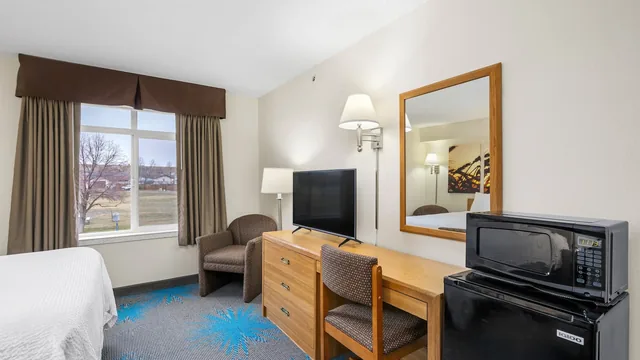 Days Inn by Wyndham Great Falls photo 4