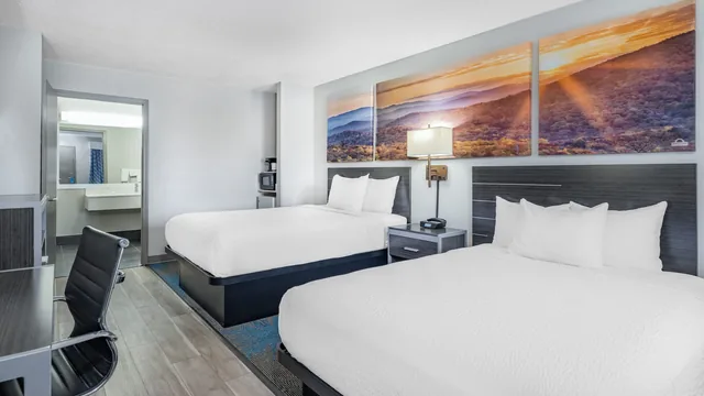 Days Inn by Wyndham Hamilton photo 5