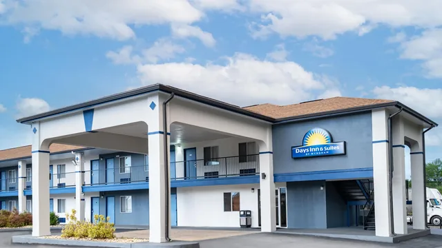 Days Inn by Wyndham Hamilton photo 9