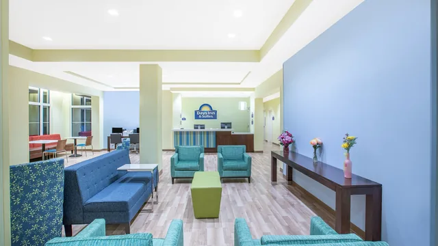 Days Inn & Suites by Wyndham Kearney photo 11