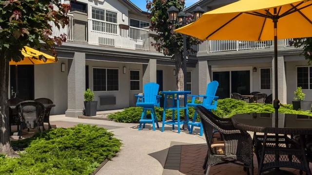 Days Inn by Wyndham Kelowna photo 11