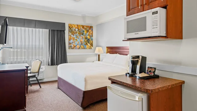 Days Inn by Wyndham Lamont photo 10