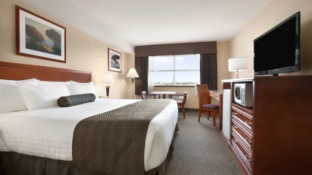 Days Inn & Suites by Wyndham Langley photo 6