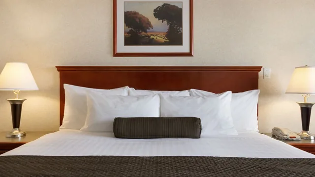 Days Inn & Suites by Wyndham Langley photo 8