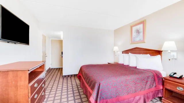 Days Inn & Suites by Wyndham Laredo photo 7