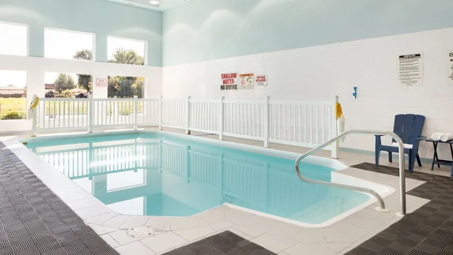Days Inn by Wyndham Leamington photo 9