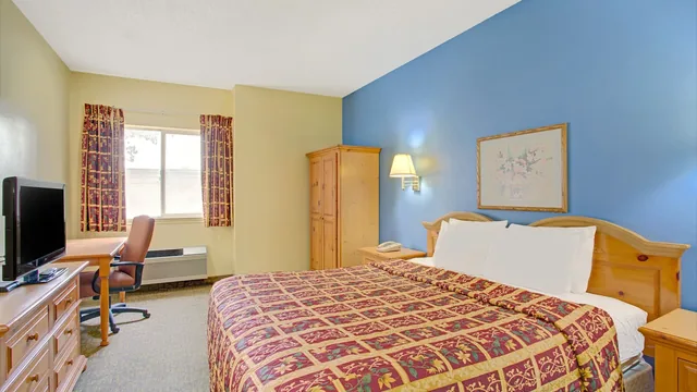 Days Inn by Wyndham Lehi photo 9