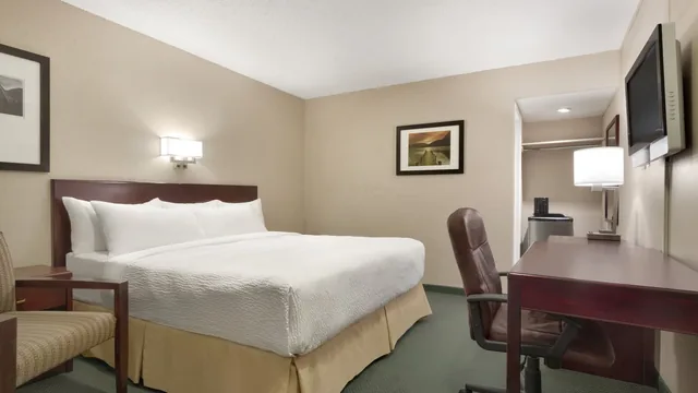 Days Inn by Wyndham Lethbridge photo 12