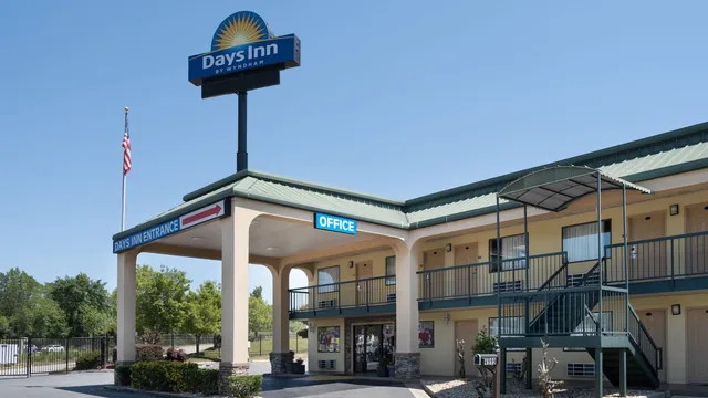 Days Inn by Wyndham Macon I-475 photo 2