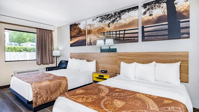 Days Inn by Wyndham Macon I-475 photo 6