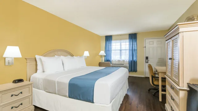 Days Inn by Wyndham Madison photo 12