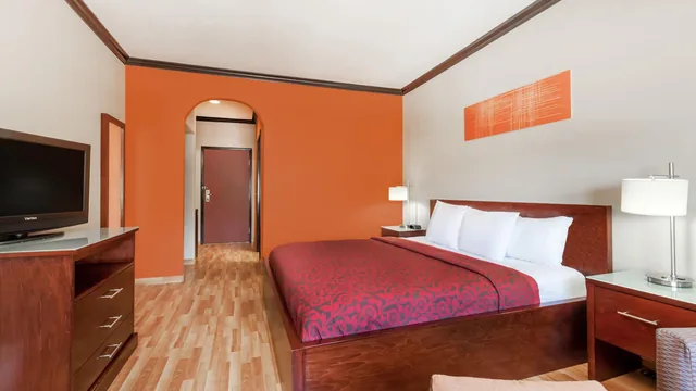 Days Inn & Suites by Wyndham Marquez photo 10