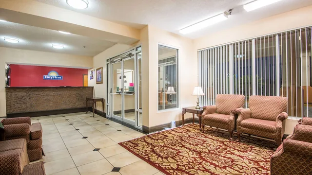 Days Inn by Wyndham Coliseum Montgomery AL photo 11