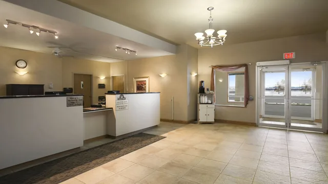 Days Inn by Wyndham Moose Jaw photo 3