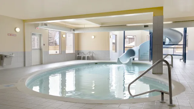 Days Inn by Wyndham Moose Jaw photo 4