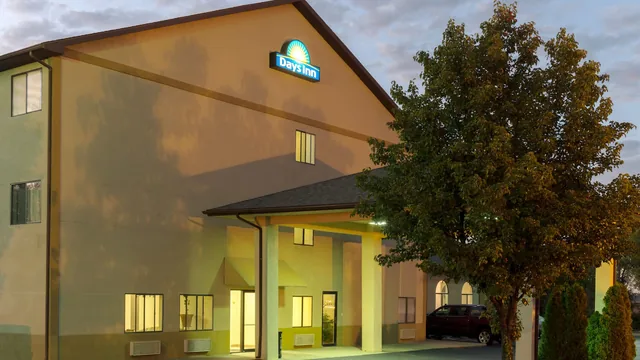 Days Inn by Wyndham Mount Vernon photo 9