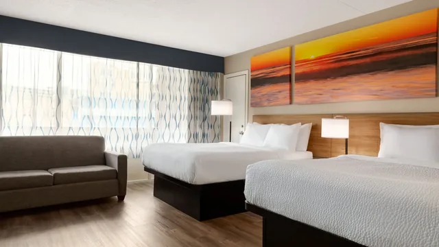 Days Inn by Wyndham Myrtle Beach-Beach Front photo 4