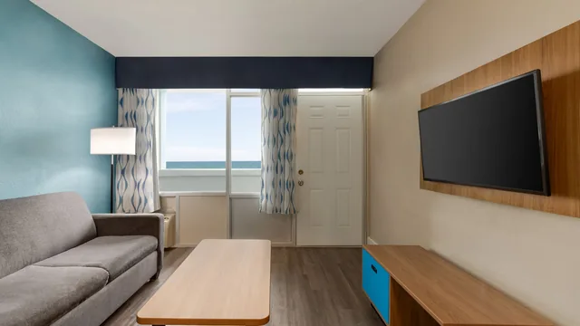 Days Inn by Wyndham Myrtle Beach-Beach Front photo 10
