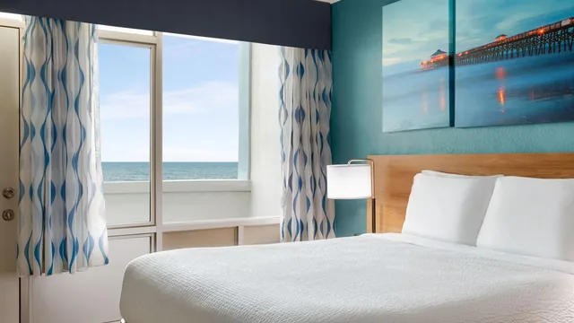 Days Inn by Wyndham Myrtle Beach-Beach Front photo 11