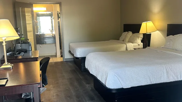 Days Inn by Wyndham Natchitoches photo 10