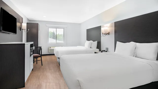 Days Inn & Suites by Wyndham Niagara Falls/Buffalo photo 3