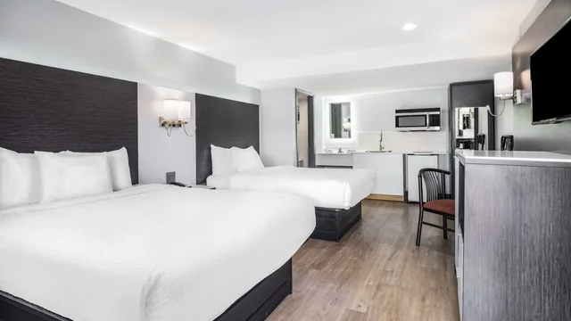 Days Inn & Suites by Wyndham Niagara Falls/Buffalo photo 5