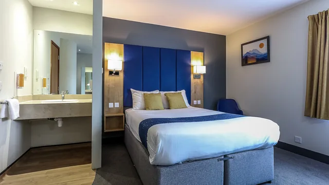 Days Inn by Wyndham Peterborough photo 9