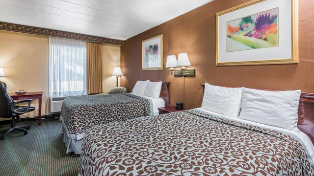 Days Inn by Wyndham Pittsburgh photo 4