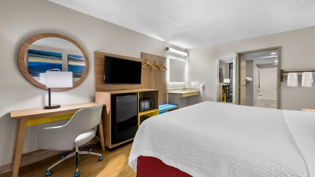 Days Inn by Wyndham Raleigh Midtown photo 10