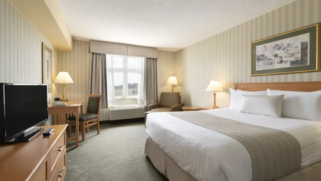 Days Inn by Wyndham Orillia photo 12