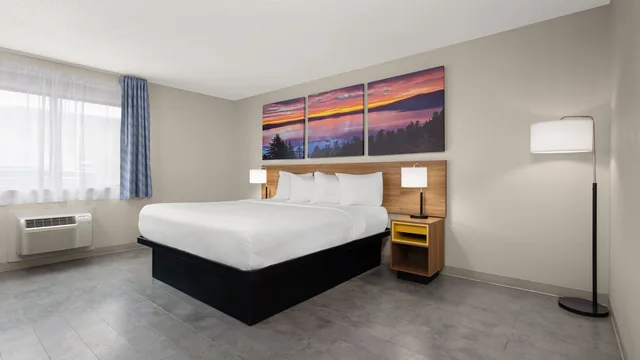 Days Inn by Wyndham Rawlins photo 5
