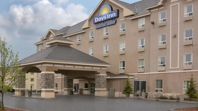 Days Inn by Wyndham Red Deer photo 5