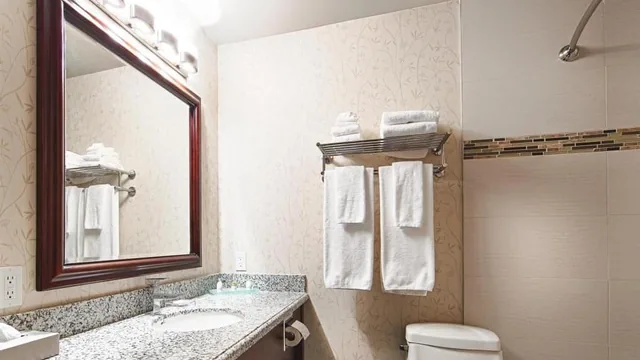 Days Inn by Wyndham Redwater photo 3