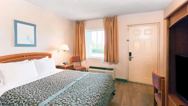 Days Inn by Wyndham Richmond photo 12