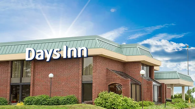Days Inn by Wyndham Rolla photo 11