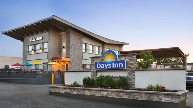 Days Inn by Wyndham Montreal East photo 8