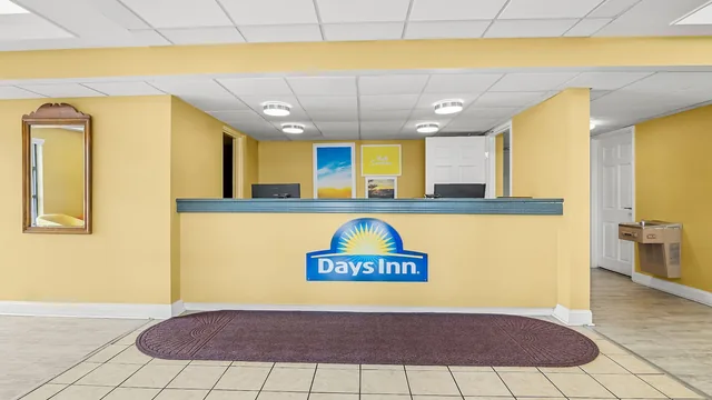Days Inn by Wyndham Salem photo 7