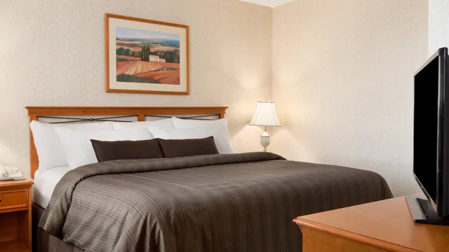 Days Inn by Wyndham Saskatoon photo 7