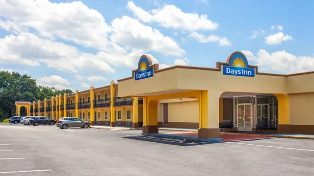 Days Inn by Wyndham Shelby photo 7