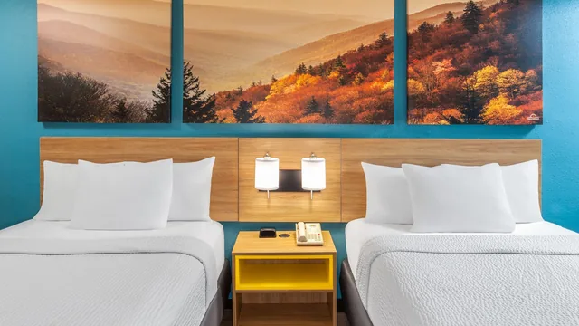 Days Inn by Wyndham Shelby photo 8