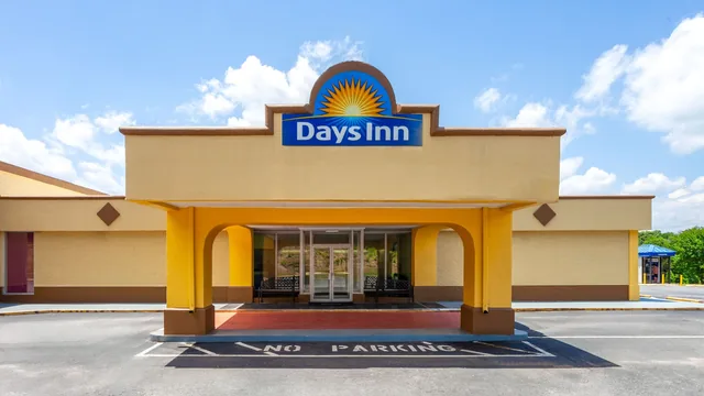 Days Inn by Wyndham Shelby photo 9
